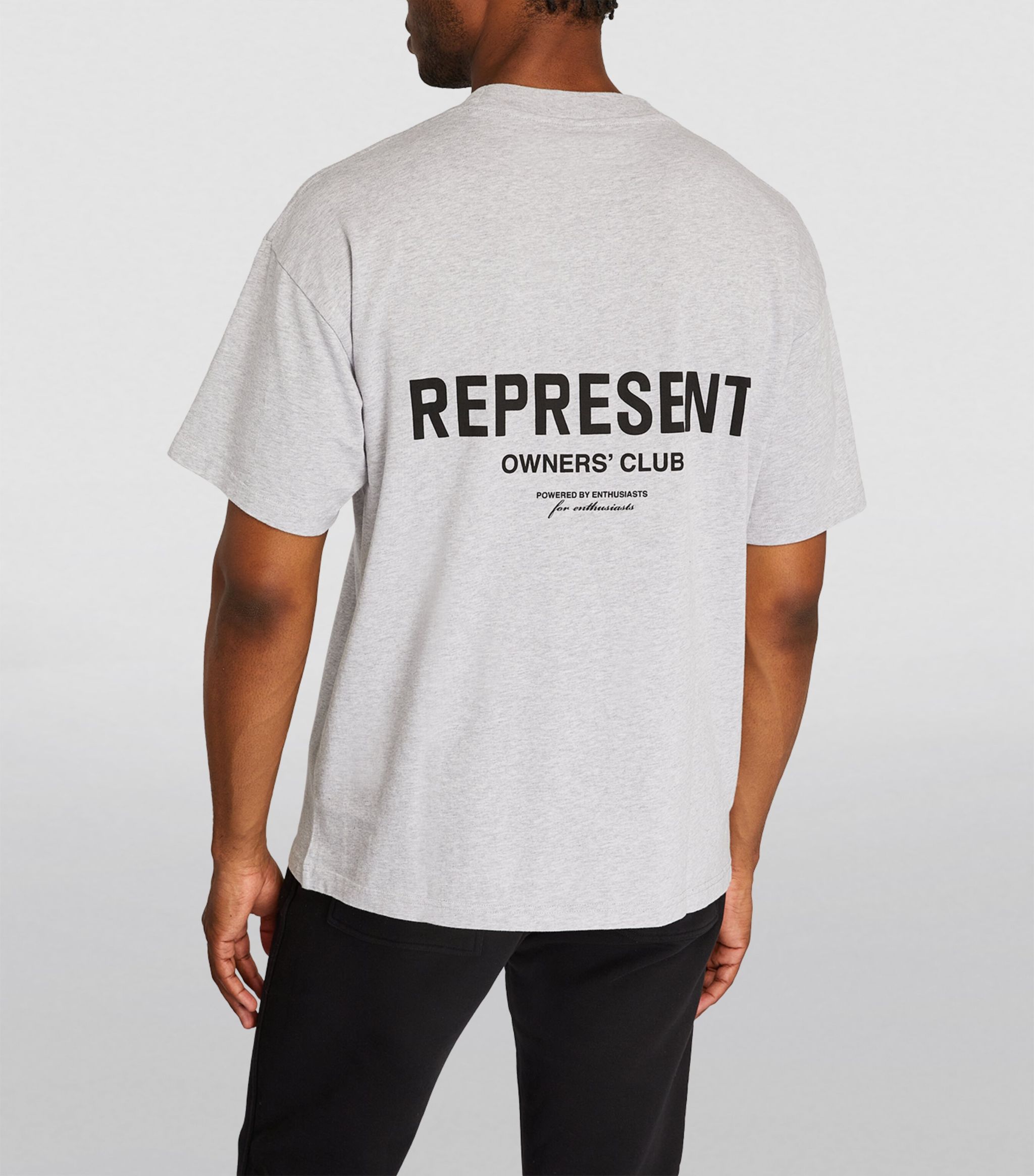 Represent T-Shirt: A Modern Classic in Streetwear