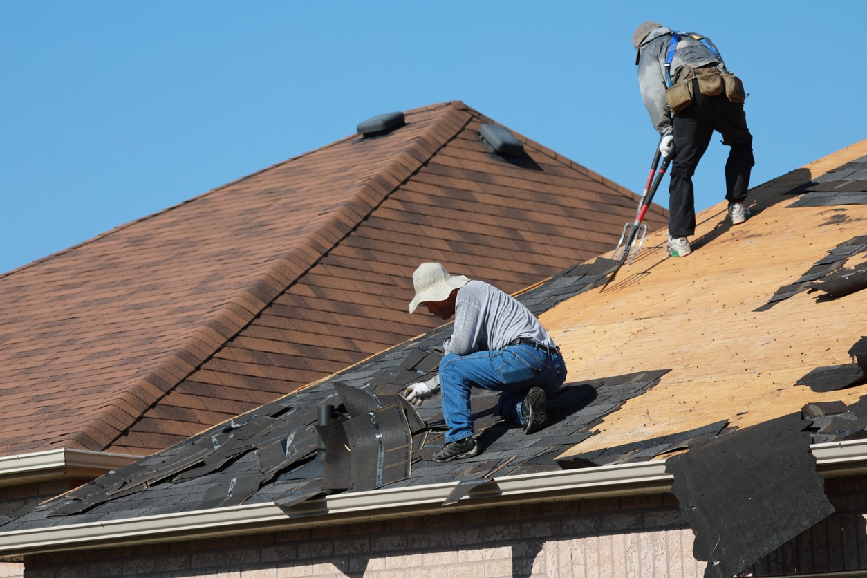 How to Choose the Best Contractor for Roof Repair